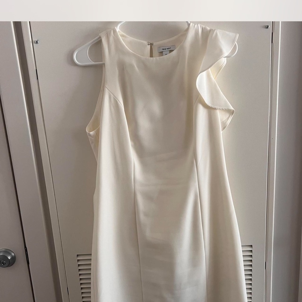 Elegant Cream Sleeveless Dress